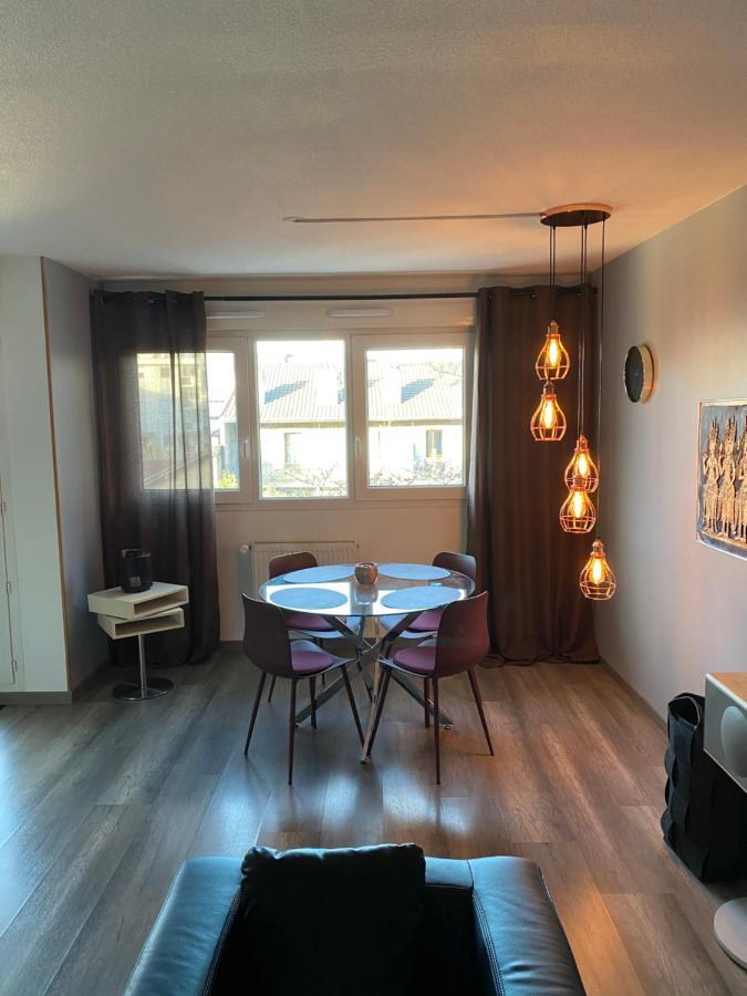 Tichnich Appartement - 2 Bedrooms - 1 Min Away From Train Station Annemasse Exterior photo
